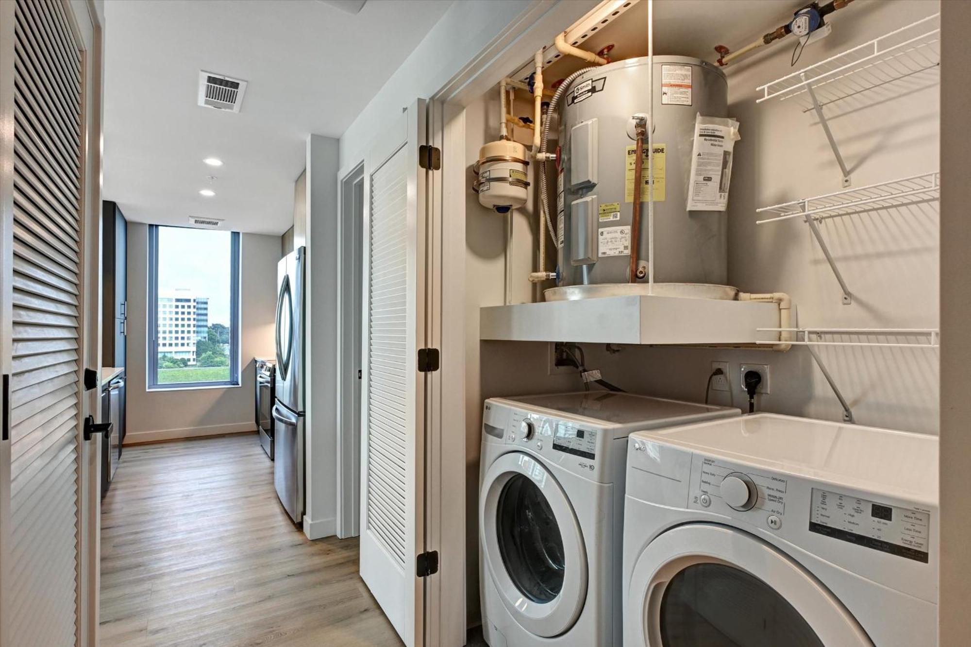 Global Luxury Suites At Town Center Reston Bagian luar foto